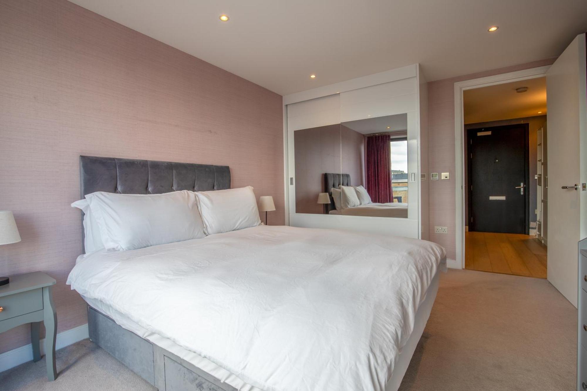 Londwell, Spitalfields & Brick Lane Luxury Balcony Penthouse * London