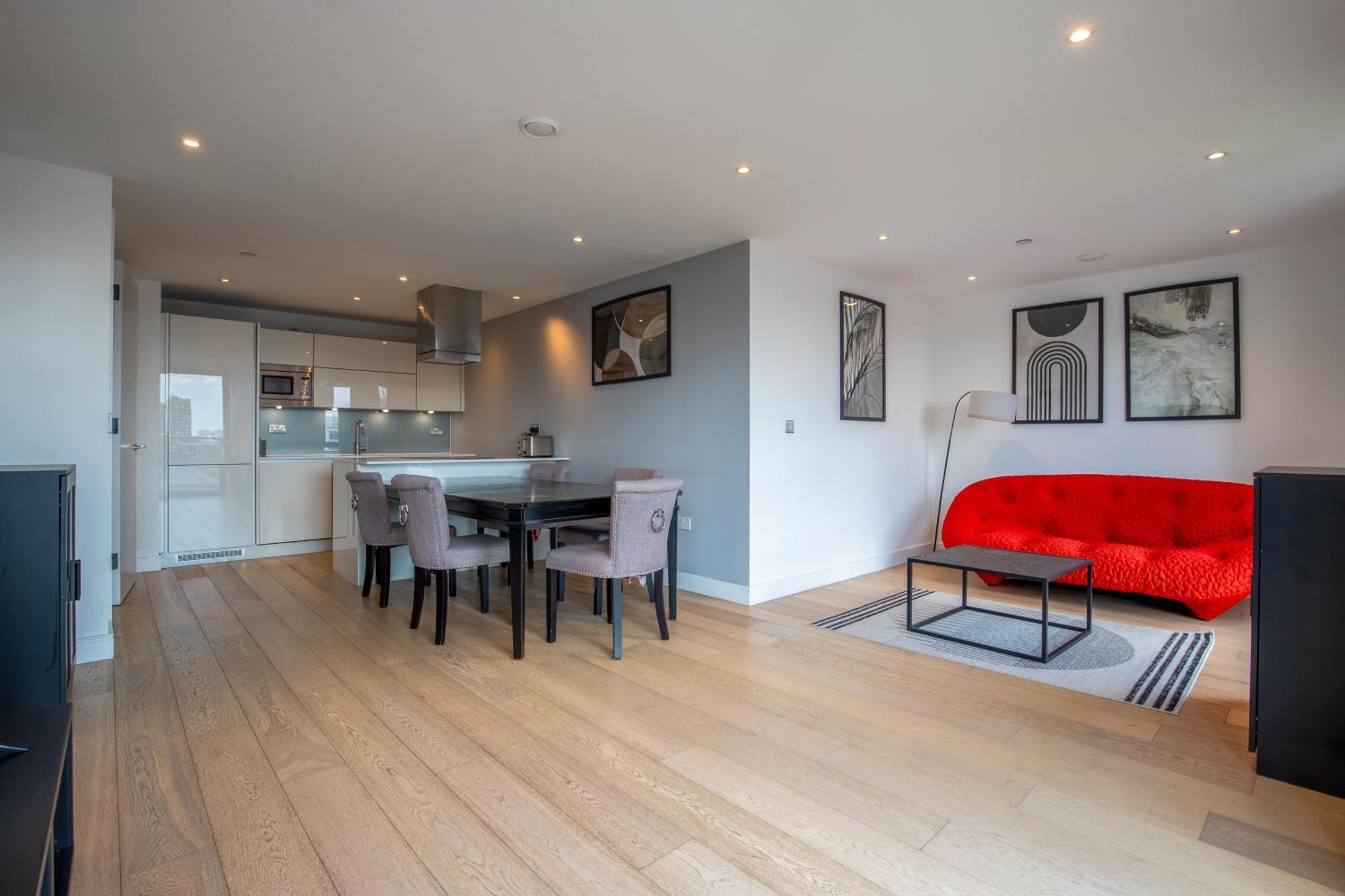 Londwell, Spitalfields & Brick Lane Luxury Balcony Penthouse